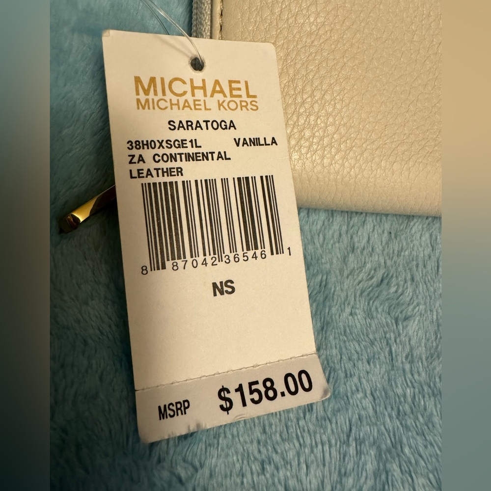 Michael Kors Continental Wallet Vanilla, new with tags - Picture 9 of 12